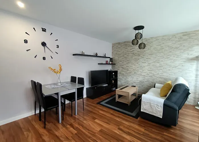 Piso Recien Reformado En Gascona 아파트