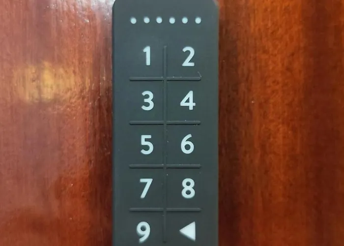 Piso Recien Reformado En Gascona 아파트